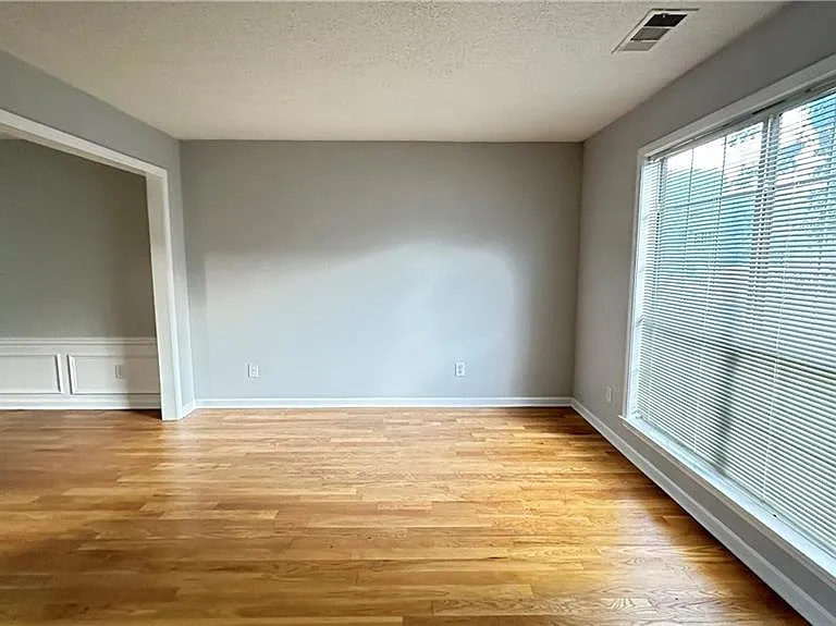 11900 Carriage Park Ln — Photo 2