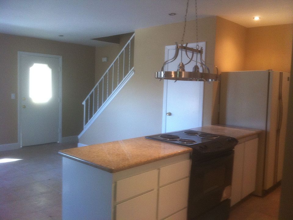 2nd image of 1330 Lorilyn Ave Unit 3