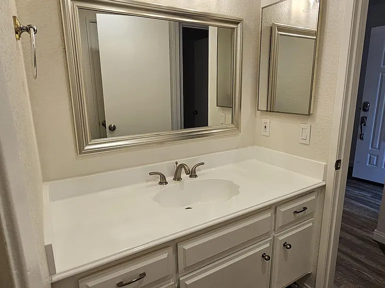 26032 Dundee Dr — Photo 23