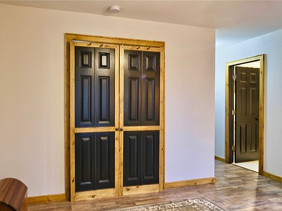 5th image of 114 N Ozark St