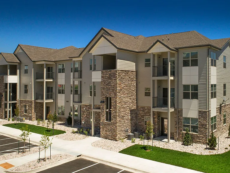 Pinyon Pointe Apartments — Photo 20