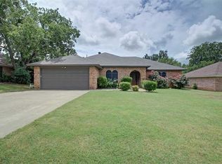 1303 Ridge Run St, Cleburne, TX 76033