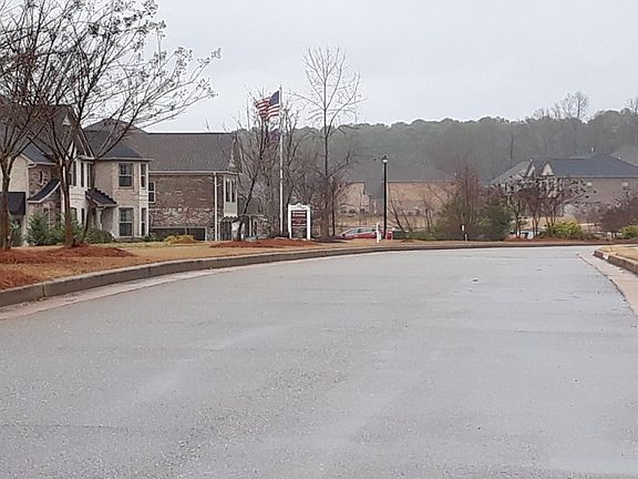 4th image of 210 Aylesbury Blvd