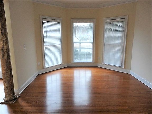 4th image of 2265 Norbury Dr SE