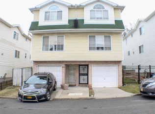52 Belair Ln, Staten Island, NY 10305