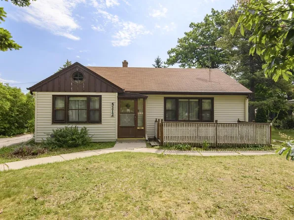 5212 S 20th STREET, Milwaukee, WI 53221