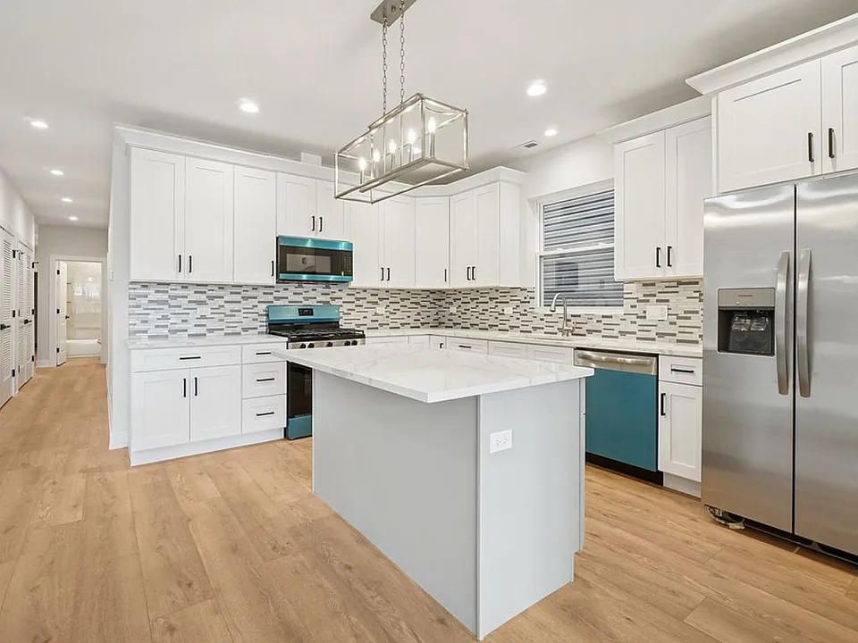 630 N Long Ave #201