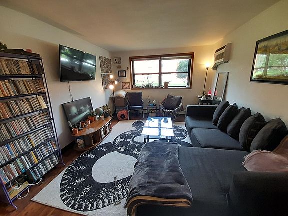 4th image of 2192 Lexington Ave N Unit 1