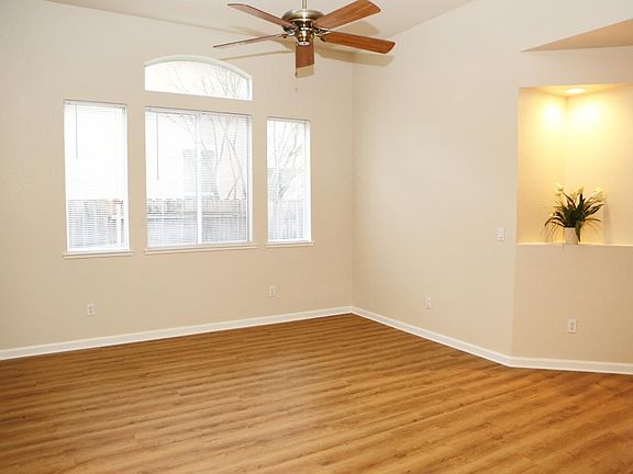 3rd image of 309 Hatton Ct
