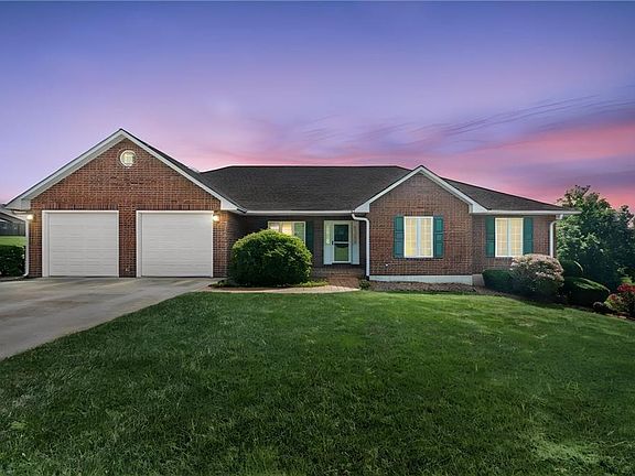 3rd image of 111 Walnut Dr