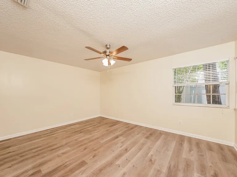 5407 214th Ct S — Photo 9