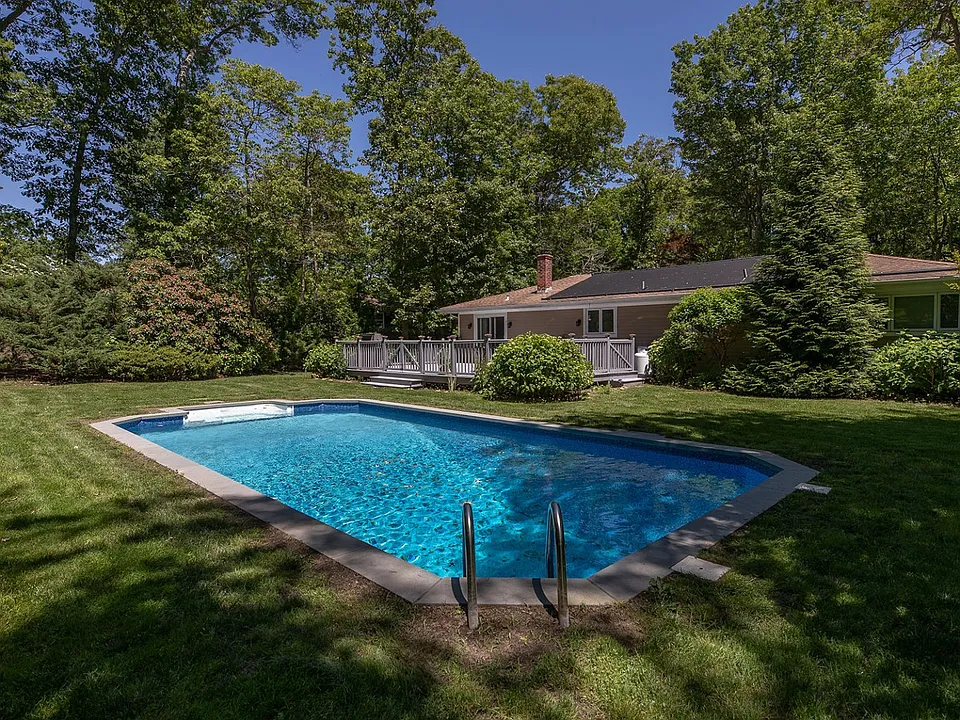36 Tyrone Dr