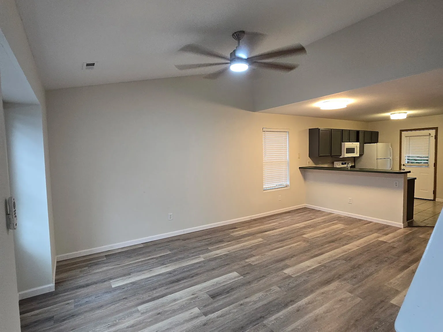 4 bed, 1380 sqft, $1,400 — Photo 2