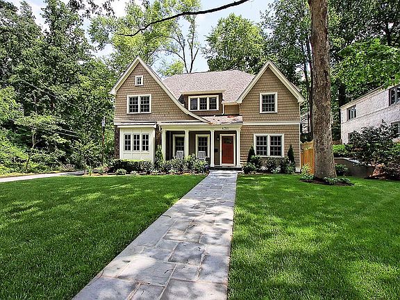2nd image of 4311 Vacation Ln