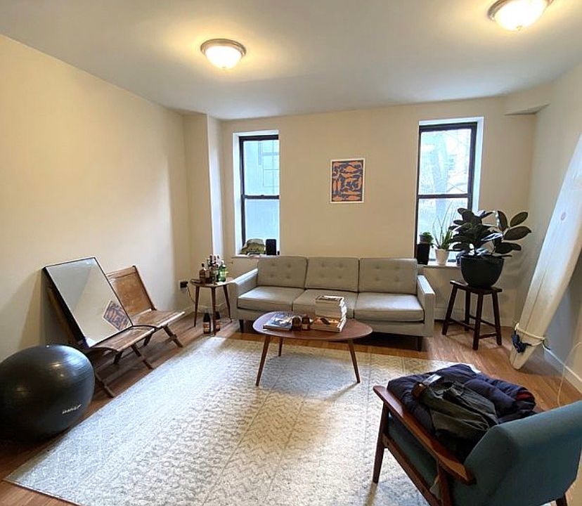 1st image of 153 W 9th St #1