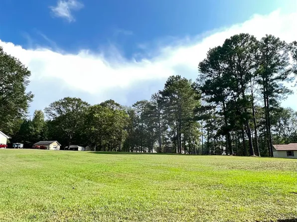 436 Hickory Ln, Griffin, GA 30223