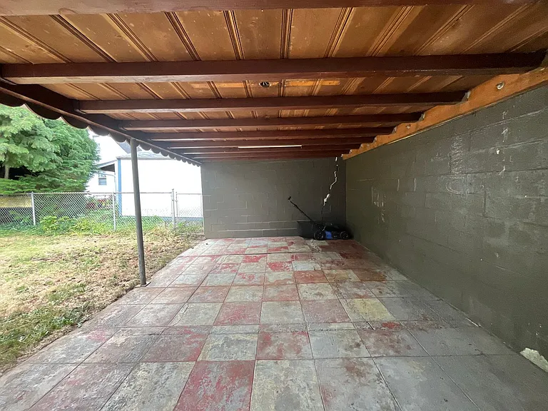 1723 NE 60th Ave — Photo 52