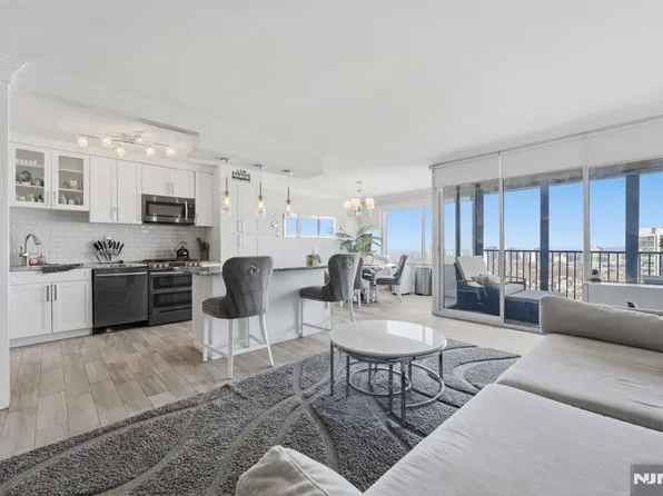 6 Horizon Rd APT 2809, Fort Lee, NJ 07024