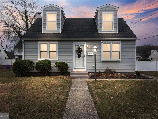 601 W Lincoln Ave, Magnolia, NJ 08049