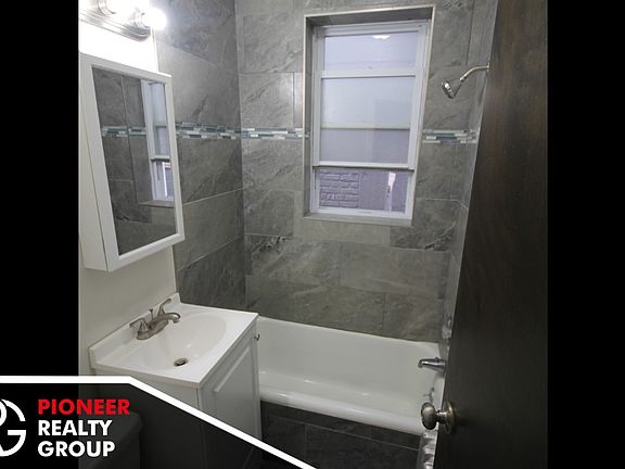 5th image of 5710 N Winthrop Ave