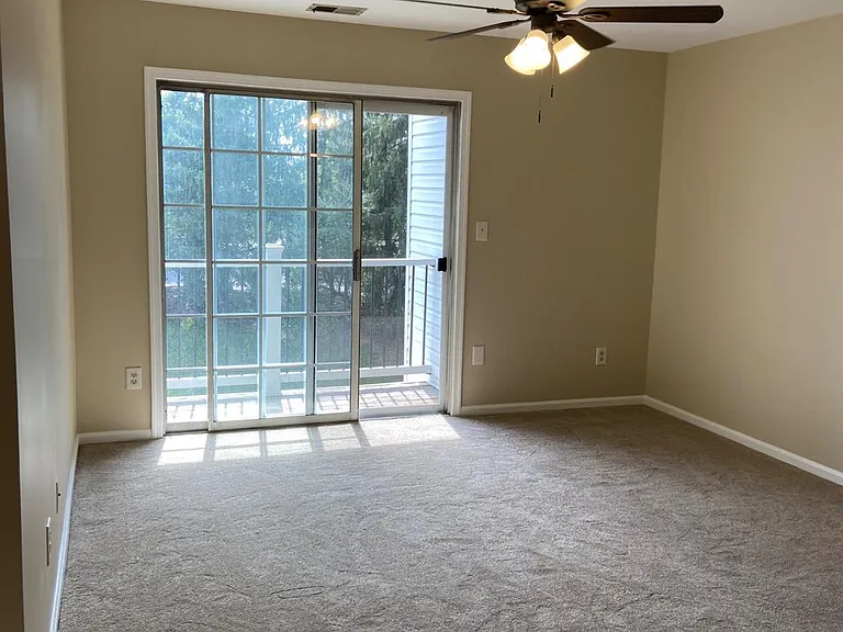 224 Waterford Dr — Photo 4