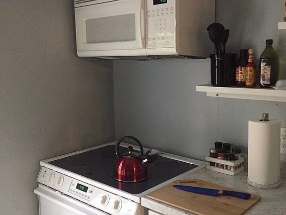 4th image of 744 Cass Ave SE #2