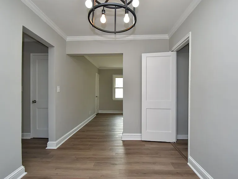 2500 Miller Park Cir #B — Photo 6