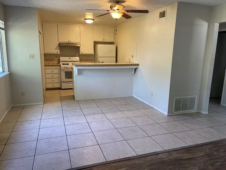 9508 Emerald Park Dr #1 — Photo 7