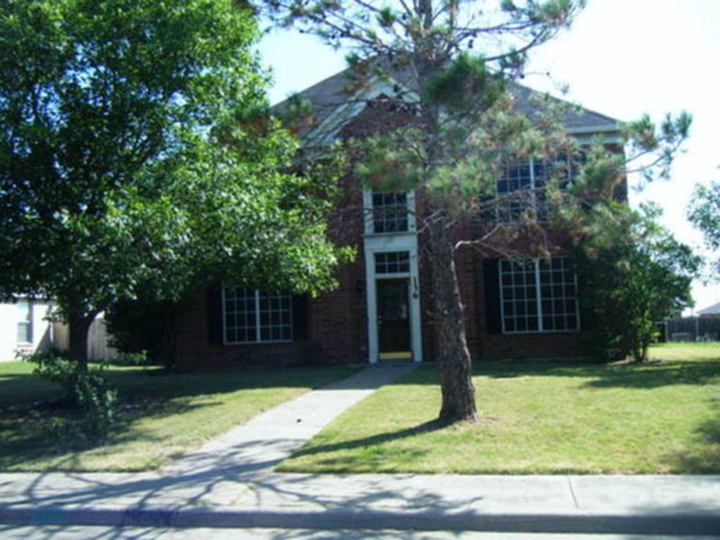 1st image of 136 Boulder Creek Dr