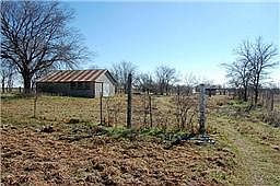 4th image of 500 County Road 1105