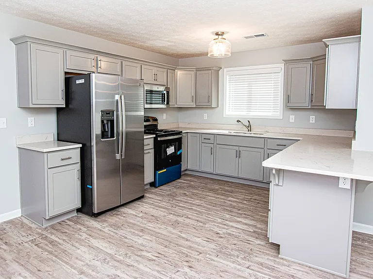 500 Eagle Pointe Dr — Photo 12