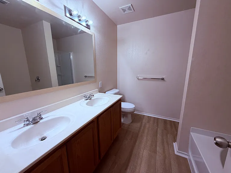 1700 White Rock Ct — Photo 12