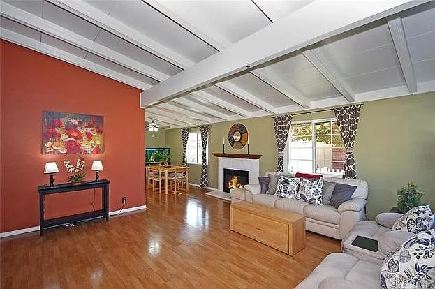 858 La Serena Dr — Photo 3