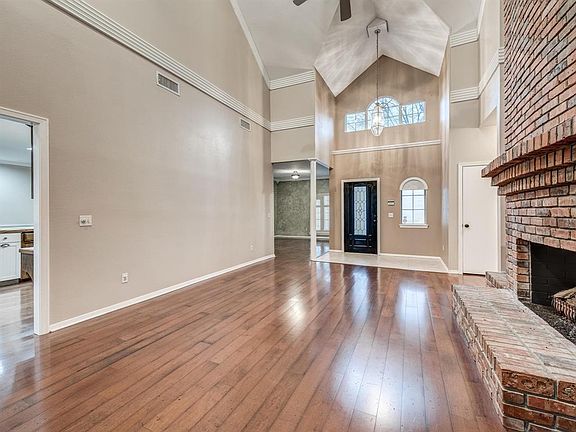 5th image of 2533 Fox Glenn Cir