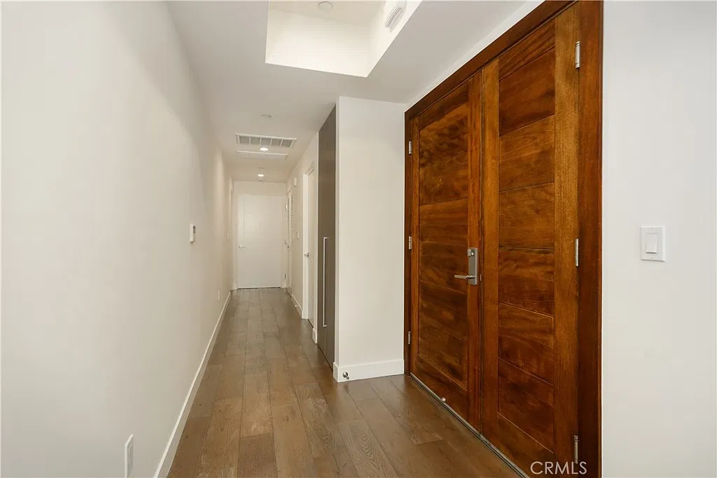 3 bed, 1709 sqft, $7,795 — Photo 4