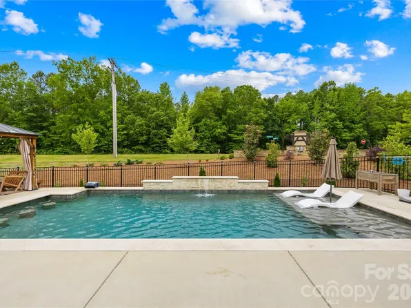 1004 Bellshill Dr, Indian Trail, NC 28079