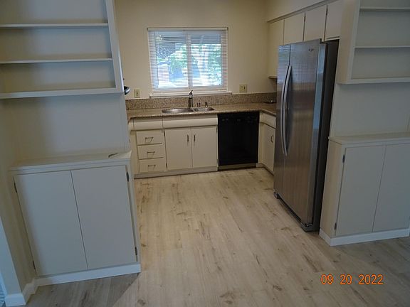 4th image of 4446 Hilton Ave