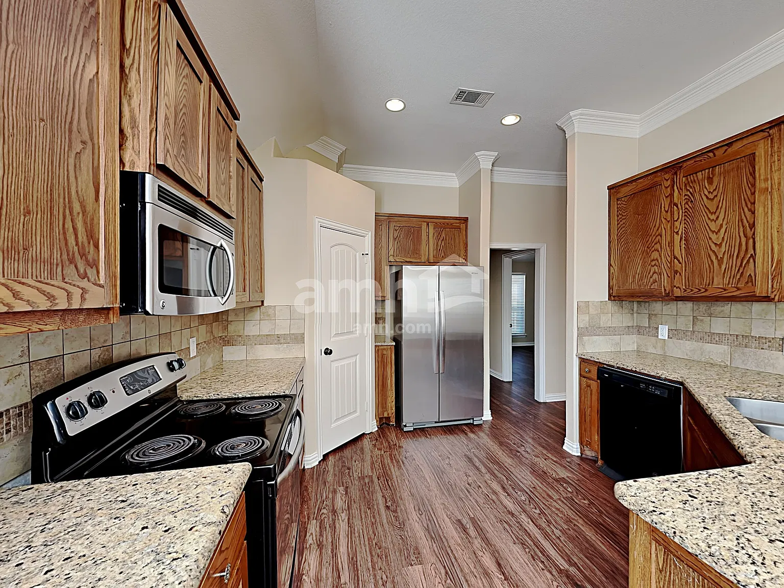 4 bed, 2.0 bath, 2148 sqft, $2,780 — Photo 3