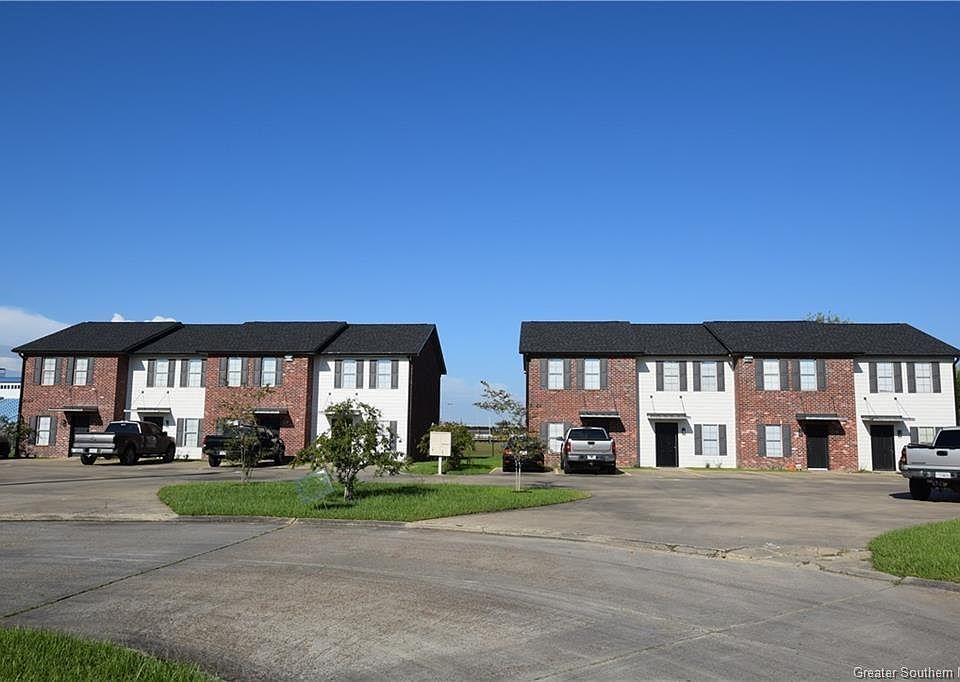 1st image of 2020 Southwood Dr