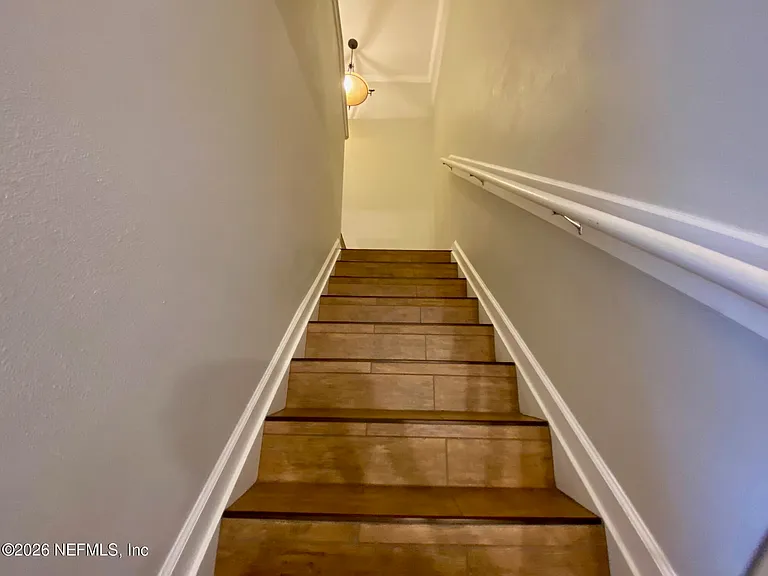 1530 Vineland Cir #B — Photo 29