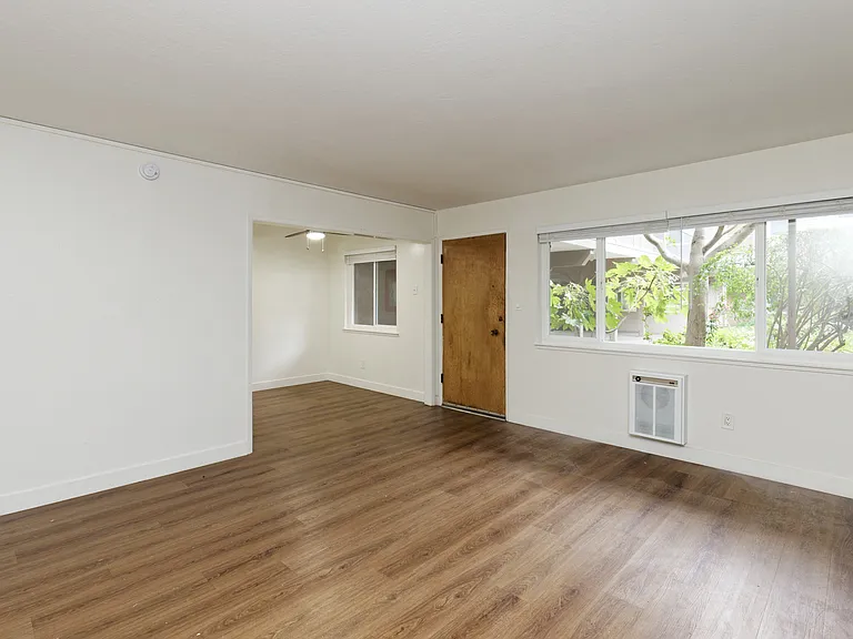 184 Callan — Photo 18