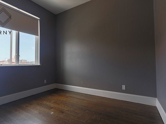 2nd image of 220 Walworth St APT 2