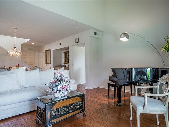 3rd image of 59 Dockside Cir