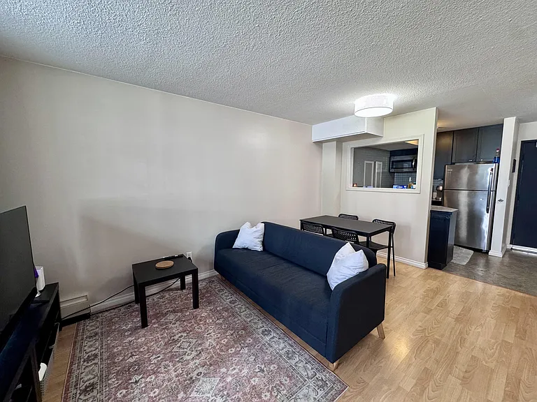 950 Drake St #103 — Photo 5