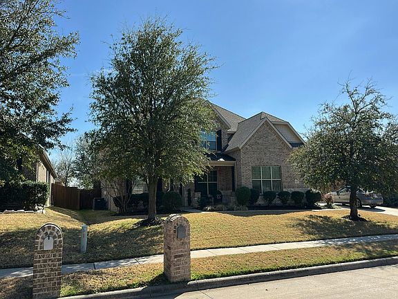 3rd image of 400 Dianna Dr