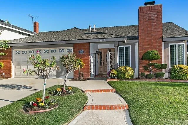 22592 Marylhurst Ct