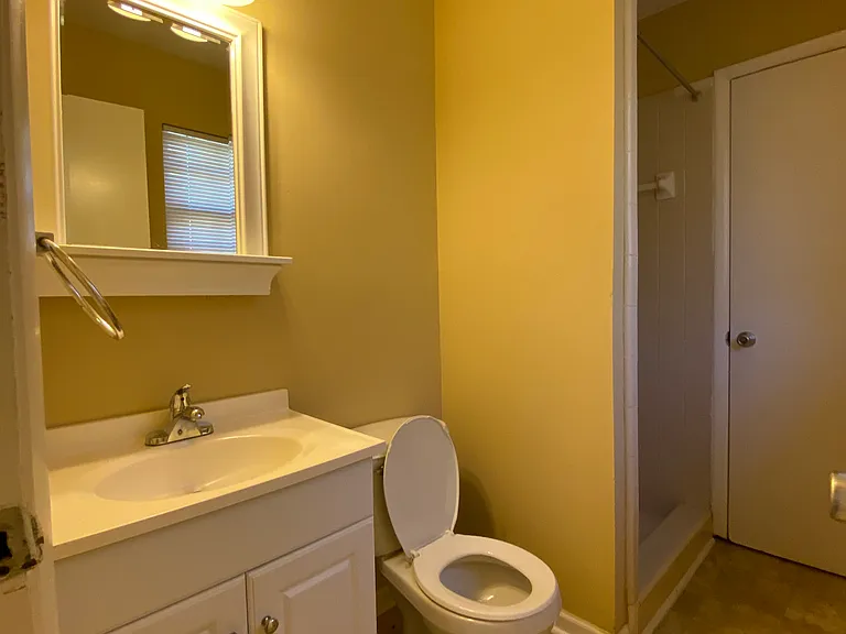 328 Mark St SW — Photo 8