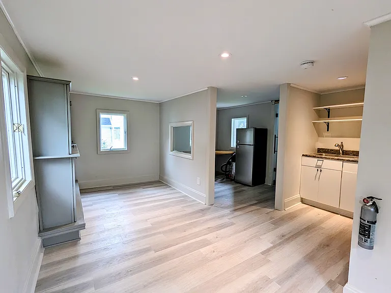 232 Broadway — Photo 4
