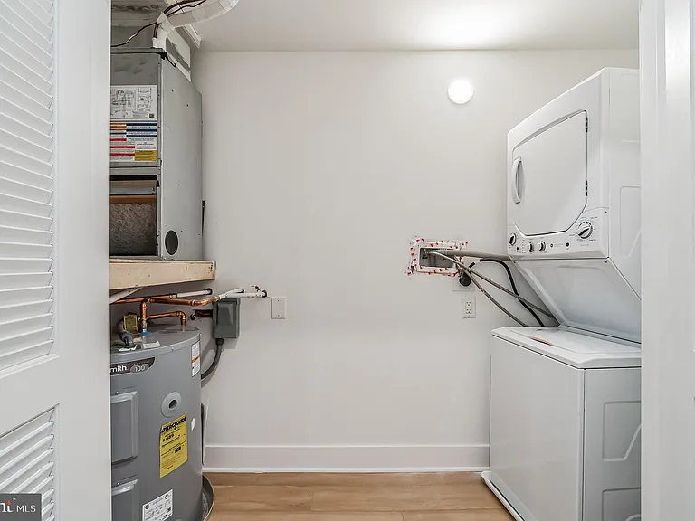 646 N 32nd St #4 — Photo 13