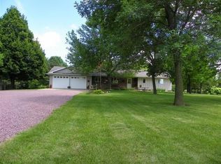 41260 730th Ave, Saint James, MN 56081
